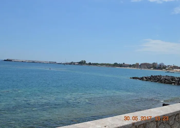 Taormina Bay, Sleeps 6, 30 Meters From The Sea Giardini Naxos