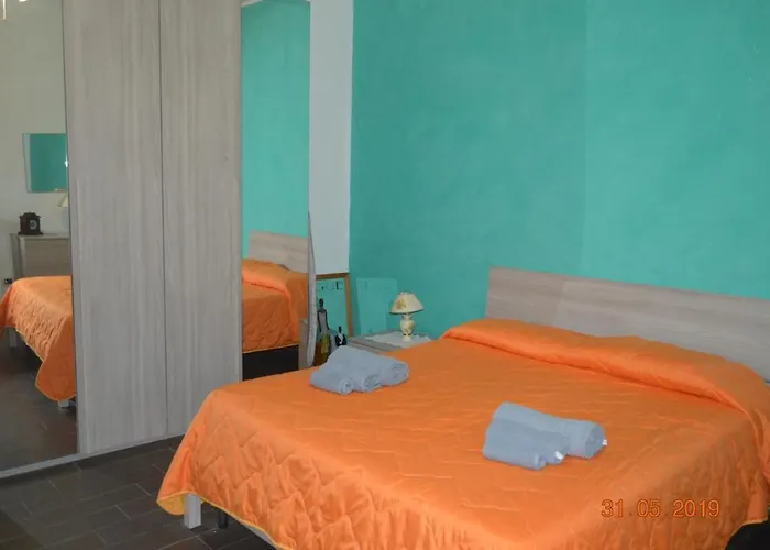 Taormina Bay, Sleeps 6, 30 Meters From The Sea Feriehus Giardini Naxos