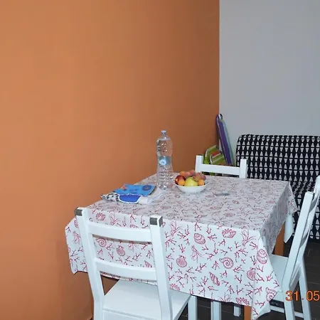 Taormina Bay, Sleeps 6, 30 Meters From The Sea 펜션 *