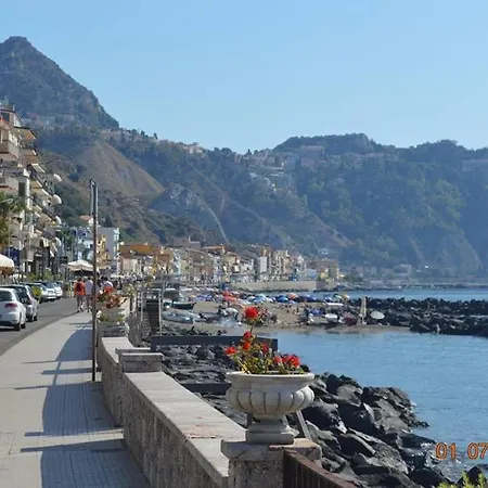 Taormina Bay, Sleeps 6, 30 Meters From The Sea * Giardini Naxos