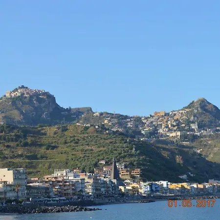 Taormina Bay, Sleeps 6, 30 Meters From The Sea