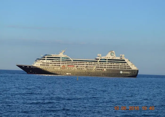 Taormina Bay, Sleeps 6, 30 Meters From The Sea Holiday home